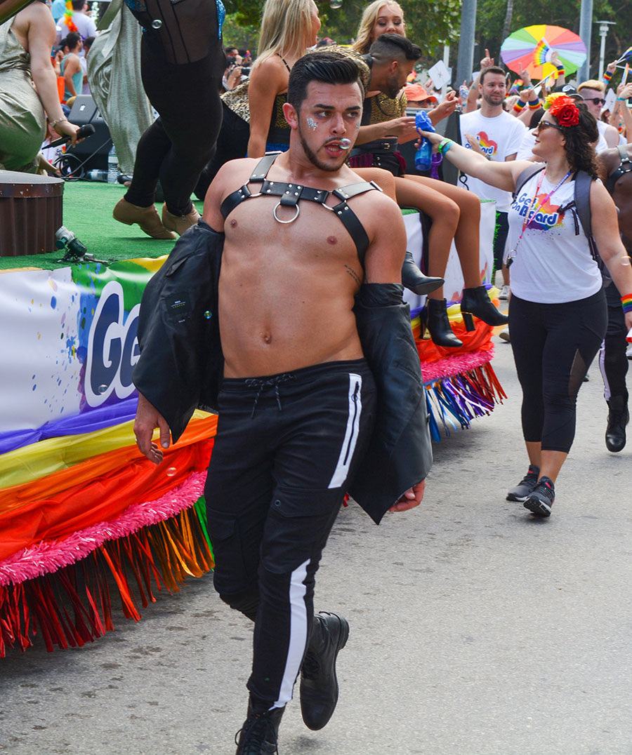 gay pride miami and traffic