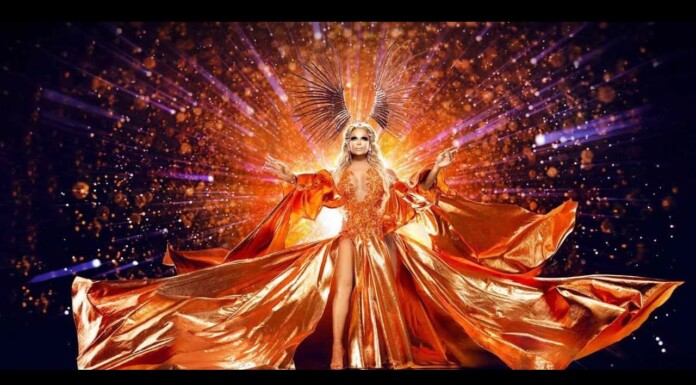 Roxxxy Andrews Says Goodbye to All Stars