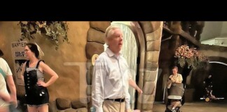 Republican Lindsey Graham Dines at Disney World Amid Ongoing Government Shutdown