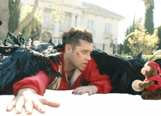 Summer Unloving’ Stewart Taylor – Talks heartbreak in LA, channeling his inner Billy Idol, and the happy accident that shaped his darkest single yet.